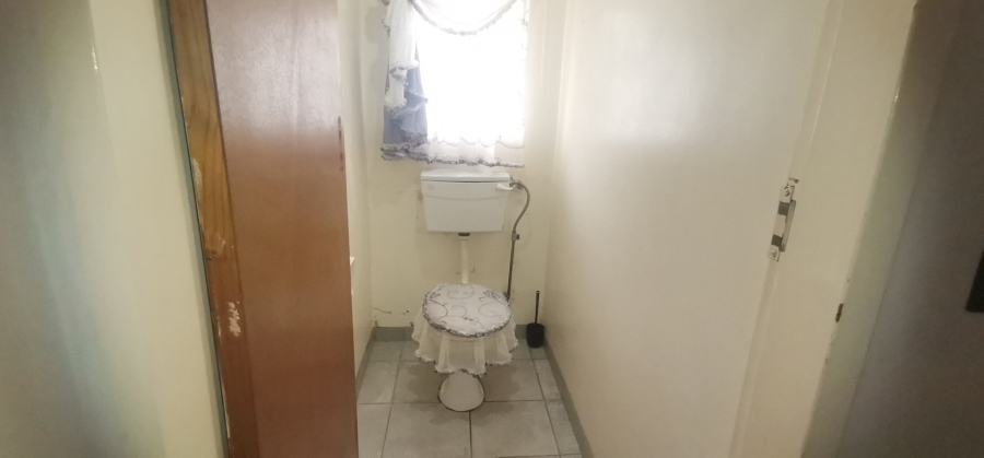 4 Bedroom Property for Sale in Roosheuwel North West